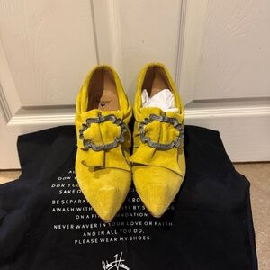 Classy Juliette Pumps with a Ruffle Buckle size